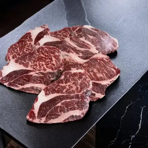 Alternative view of Australia Wagyu Chuck Roll Mb4-5 (cut steak)