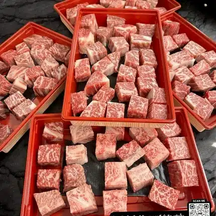 เนื้อวากิวโอมิ A5 (Wagyu Ohmi A5) หั่นเต๋า แพ็ค 250 กรัม