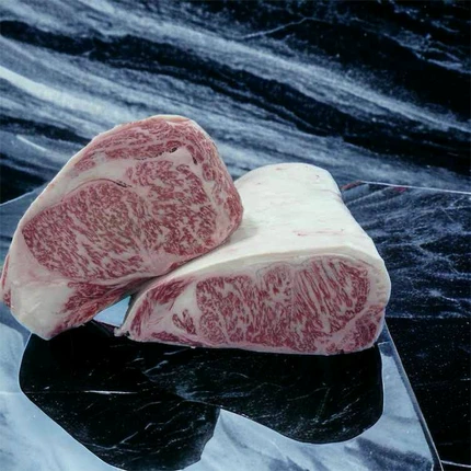 เนื้อวากิวคุโรฮานะ สันนอก A5 (Wagyu Kurohana Striploin A5) - Image 2